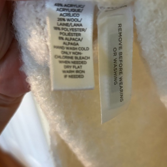 V neck tunic sweater - Picture 5 of 5